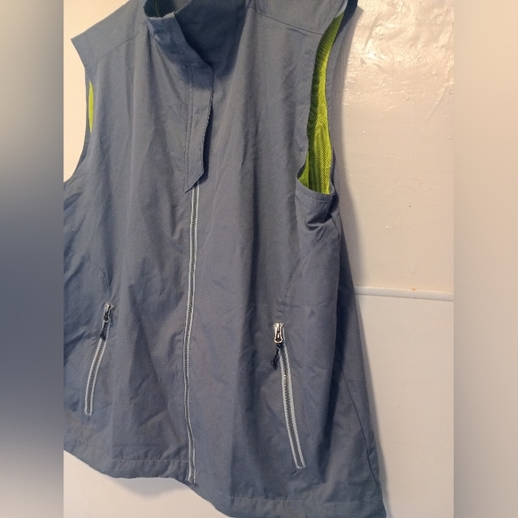 Men's Large size ELEVATE Athletic Vest - Picture 3 of 7